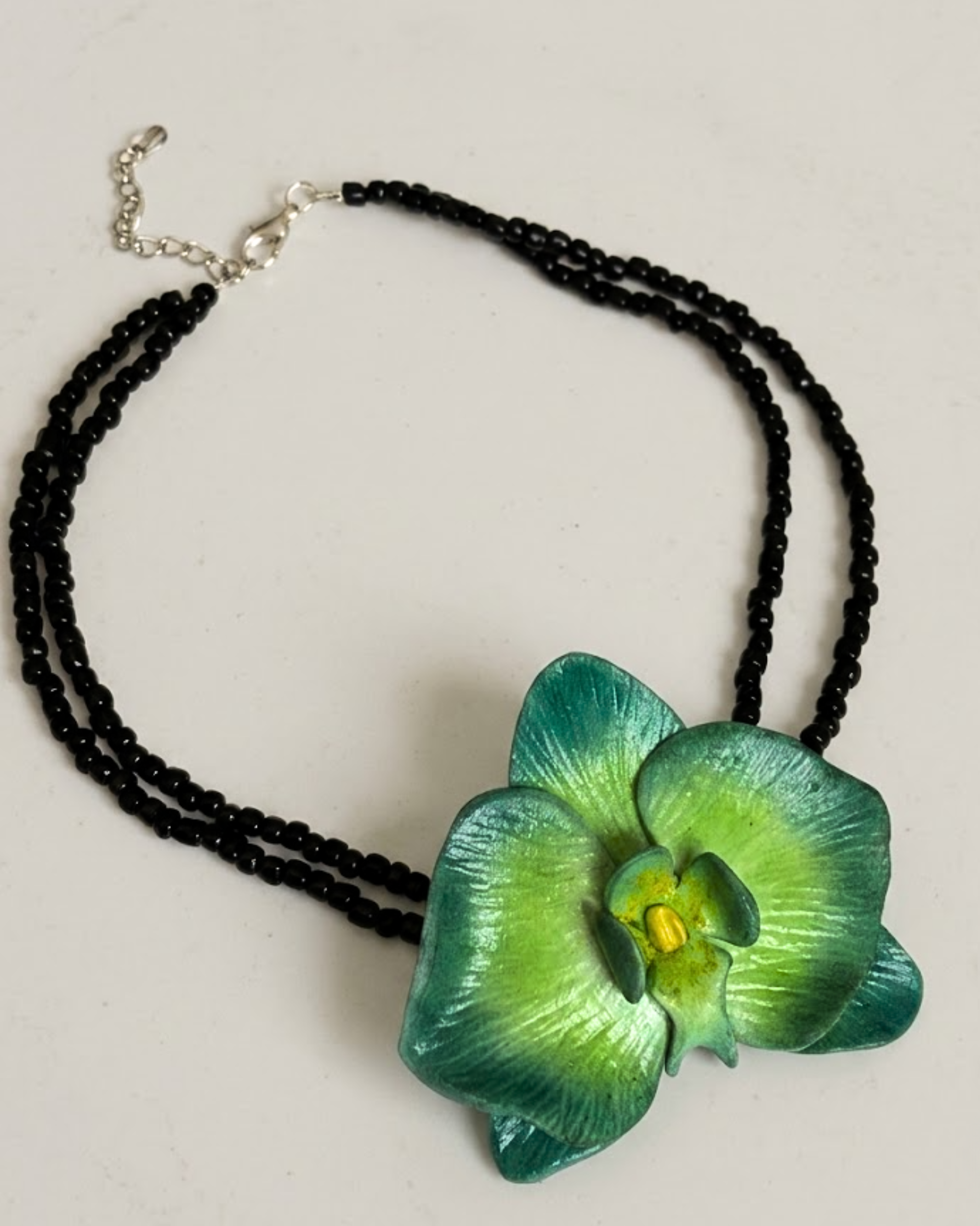 Hepburn Necklace - Orchid Pearl Choker